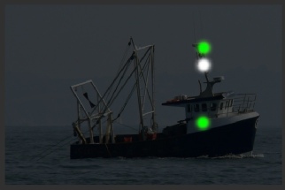 Trawler under 50m making way - seen from starboard