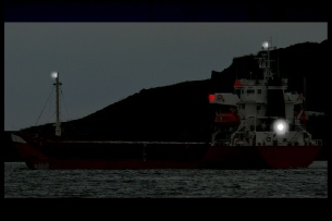Power- driven vessel underway - showing overlap in cut-off